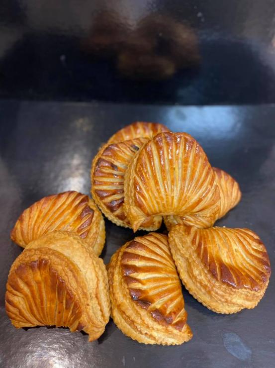 
											Vente de viennoiseries à Flêtre